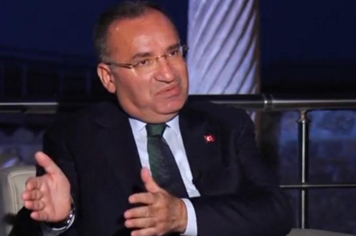 
'Şampanya' sözleri gündem olmuştu! Bekir Bozdağ'dan yeni açıklama: Seçim sonuçlarını insanların nasıl kutlayacağına dair bir değerlendirme
