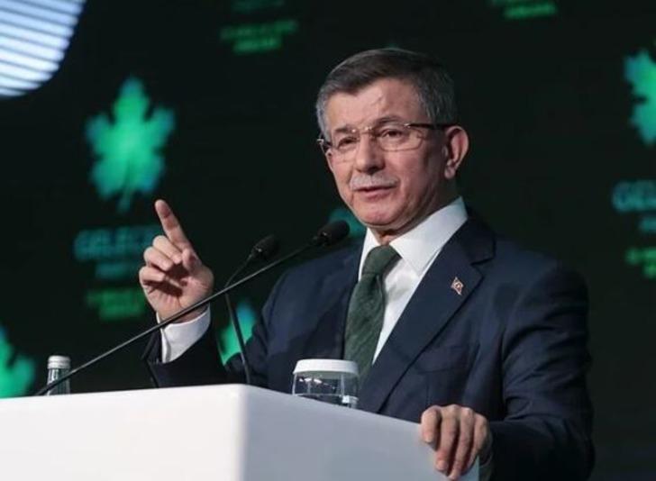 
Ahmet Davutoğlu'ndan Erdoğan'a tebrik mesajı
