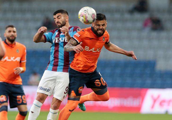 
Başakşehir Trabzonspor'u 3-1 mağlup etti! Son şampiyon mağlubiyetle bitirdi
