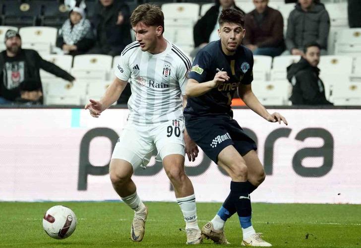 
Beşiktaş'ta kötü gidiş devam ediyor! Kasımpaşa maçından da mağlubiyet çıktı
