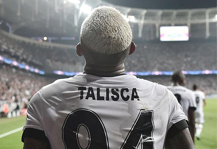 
Beşiktaş başkan adayı Hasan Arat, taraftarlara Anderson Talisca müjdesini verdi!
