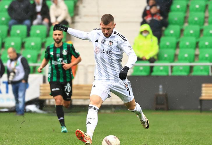 
Beşiktaş, Sakarya'da hata yapmadı! Siyah-beyazlılar rakibini 2-1 mağlup etmeyi başardı
