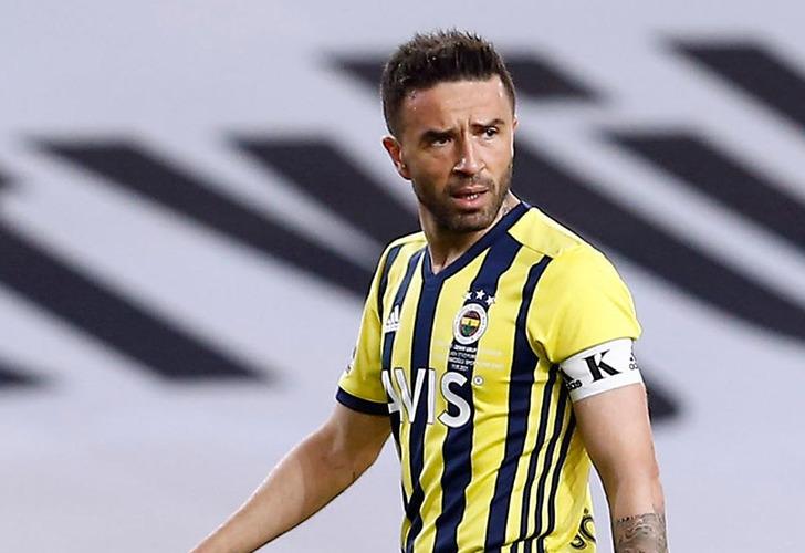 
Beşiktaş ve Fenerbahçe forması giyen Gökhan Gönül'den çarpıcı itiraflar!
