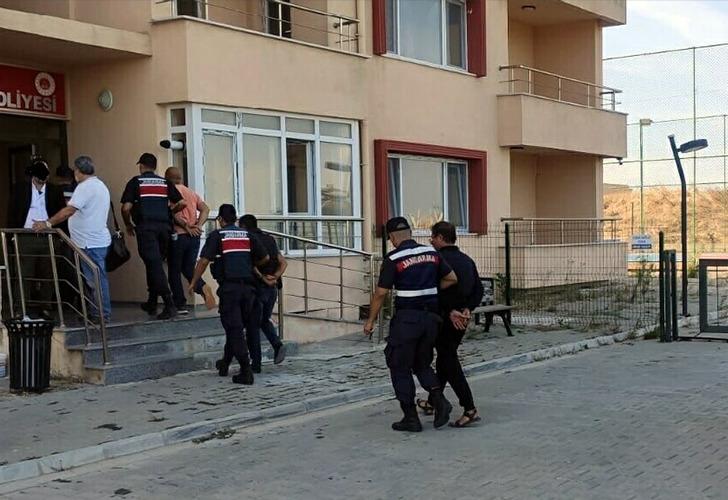 
Çanakkale'de FETÖ/PDY operasyonu: 4 kişi tutuklandı
