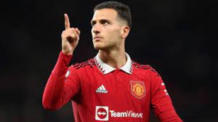 
Diogo Dalot, 2028'e kadar Manchester United'da
