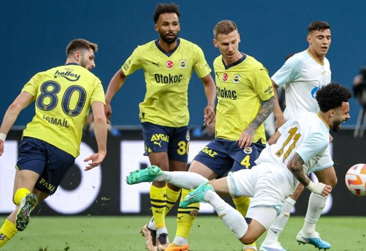 
Fenerbahçe'den ayrıldı, İstanbul ekibine imzayı attı! Nazım Sangare ile yollar ayrıldı
