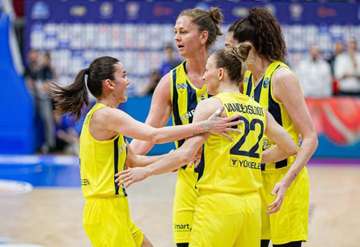 
Fenerbahçe'nin itirazı kabul edildi! ÇBK Mersin 76-74 kazandığı maçta kural ihlali yaptığı gerekçesiyle hükmen mağlup oldu
