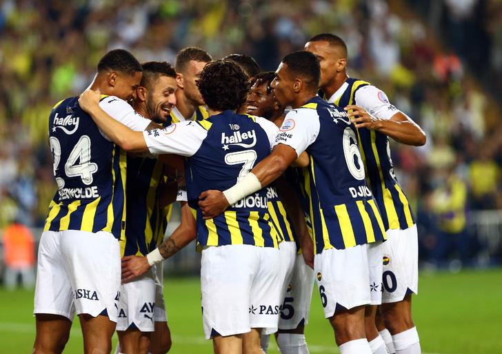 
Fenerbahçe rekorlara doymuyor! Eğer 7 maç daha kazanırsa dünya onları konuşacak 
