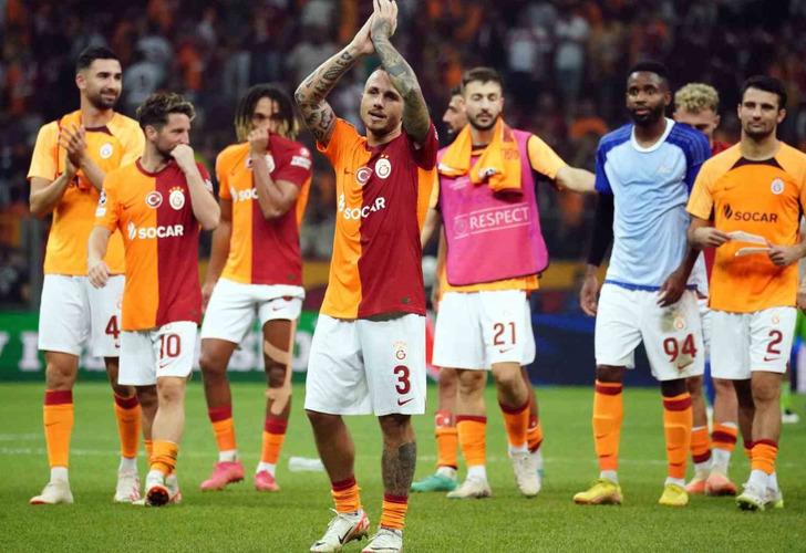 
Galatasaray'da ilk ayrılık belli oldu! Okan Buruk'tan ilginç Angelino planı...
