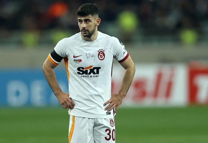 
Galatasaray'da maaş krizi patlak verdi! Yusuf Demir ihtarname çekti
