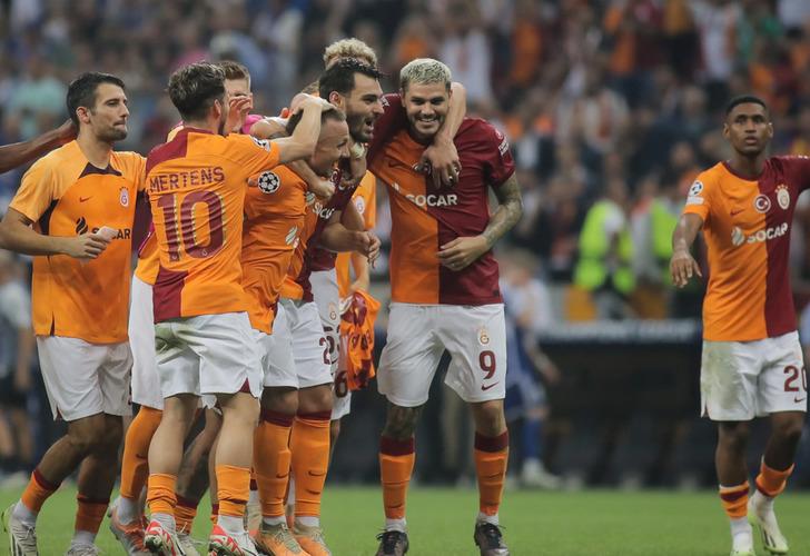 
Galatasaray kader maçında sahada! Kopenhag maçının 11'leri belli oldu! İşte Okan Buruk'un kadro tercihi...
