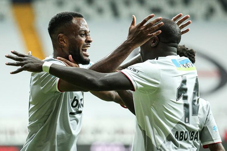 
İmzası bile kurumadan transfer oluyor! Cyle Larin için şaşırtan karar...
