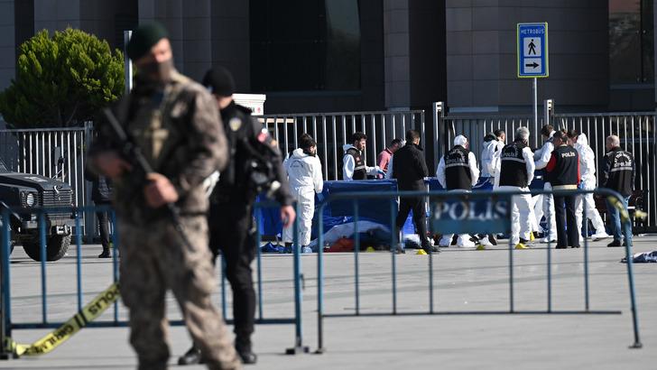 
İstanbul Adliyesi'ndeki terör saldırısı soruşturmasında 54 kişi tutuklandı!
