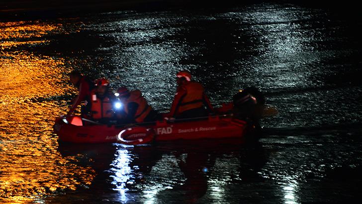 
Kahramanmaraş'ta yürek yakan olay! 3 çocuk Ceyhan Nehri'ne düştü
