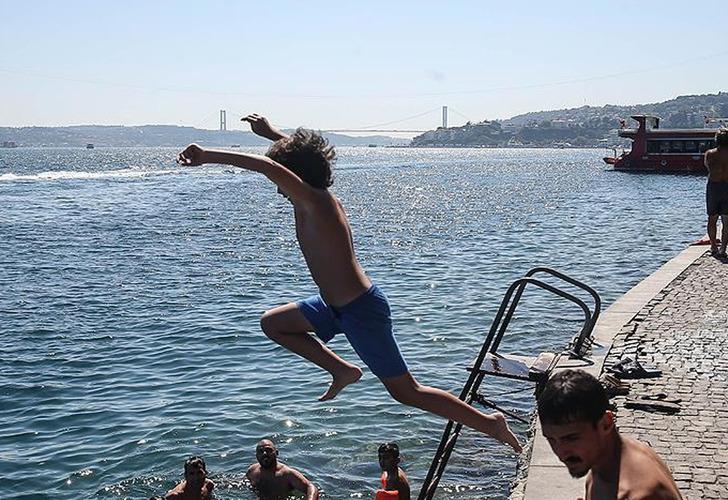 
Kaymakamlıktan açıklama geldi: Sarıyer'de bu hafta sonu denize girmek yasaklandı!
