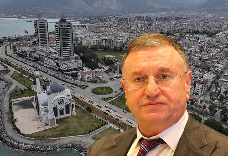 
Lütfü Savaş'tan Suriyeli vurgusu! O ilçenin il olma ihtimali için 'Çok büyük tehlike' dedi
