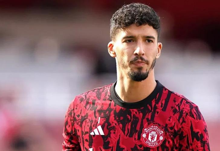 
Manchester United'da Altay Bayındır'ı yıkan gelişme!
