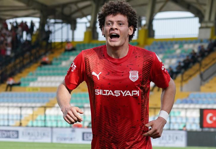 
Pendikspor'da Erencan Yardımcı rüzgarı esmeye devam ediyor! Son 6 maçta 7 gol...
