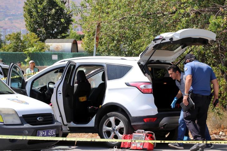 
Polis olan eşi 12 yıl önce şehit olmuştu... Aracında başından vurulmuş halde bulundu
