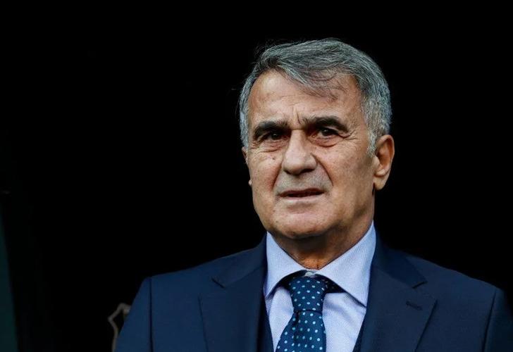 
Şenol Güneş'ten TFF'ye tarihe geçecek talep! ''Hakemlerle ilgili kimse konuşmasın, konuşanın cezası 10 maç olsun''
