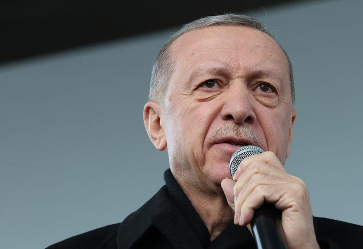 
Son dakika: Cumhurbaşkanı Erdoğan'dan Diyarbakır'da dikkat çeken 'silah bırakma' çağrısı!
