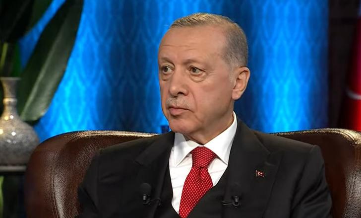 
Son dakika: Cumhurbaşkanı Erdoğan'dan Sinan Oğan açıklaması: Cumhur İttifakı'nın bir parçası gibi çalışmalara başlamış durumda
