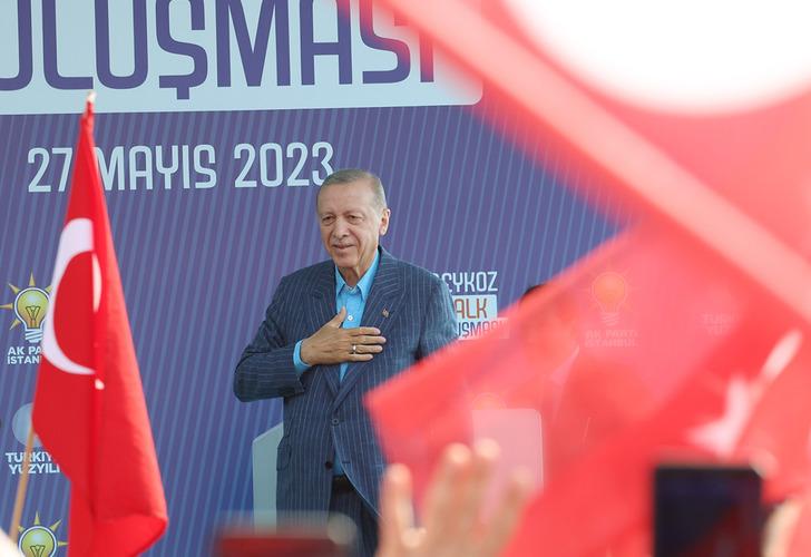 
Son dakika: Cumhurbaşkanı Erdoğan 'Herkes sandığa gitmeli' deyip çağrıda bulundu! 'Öyle bir kazanacağız ki 85 milyon ferdi ile tüm Türkiye kazanacak'
