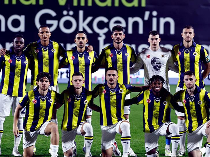 
Son dakika: Fenerbahçe'ye Trabzonspor maçı öncesi iki yıldızdan kötü haber! Pendikspor maçında sakatlanmışlardı...
