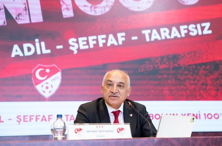 
SON DAKİKA: Süper Lig'in yol haritası belli oldu! TFF Başkanı Mehmet Büyükekşi'den çok önemli açıklamalar... İşte çirkin saldırı sonrası ertelenen liglerin başlama tarihi
