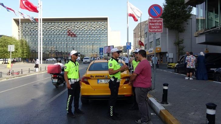 
Taksiciden taksimetre oyunu! Halkalı'dan Taksim'e istediği ücret şoke etti
