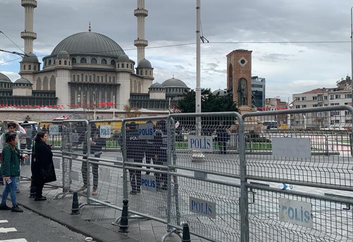 
Taksim Meydanı kapatıldı! Bariyerlerle çevrildi
