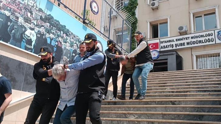 
Üsküdar'da vahşet! Cesedi çuvalın içinde tuvalette bulunmuştu! Korkunç cinayetle ilgili kan donduran detaylar ortaya çıktı
