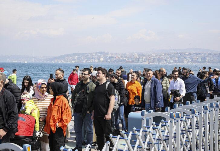 
Uzun kuyruklar oluşmuştu! TCG Anadolu'yu 92 bin 317 kişi ziyaret etti
